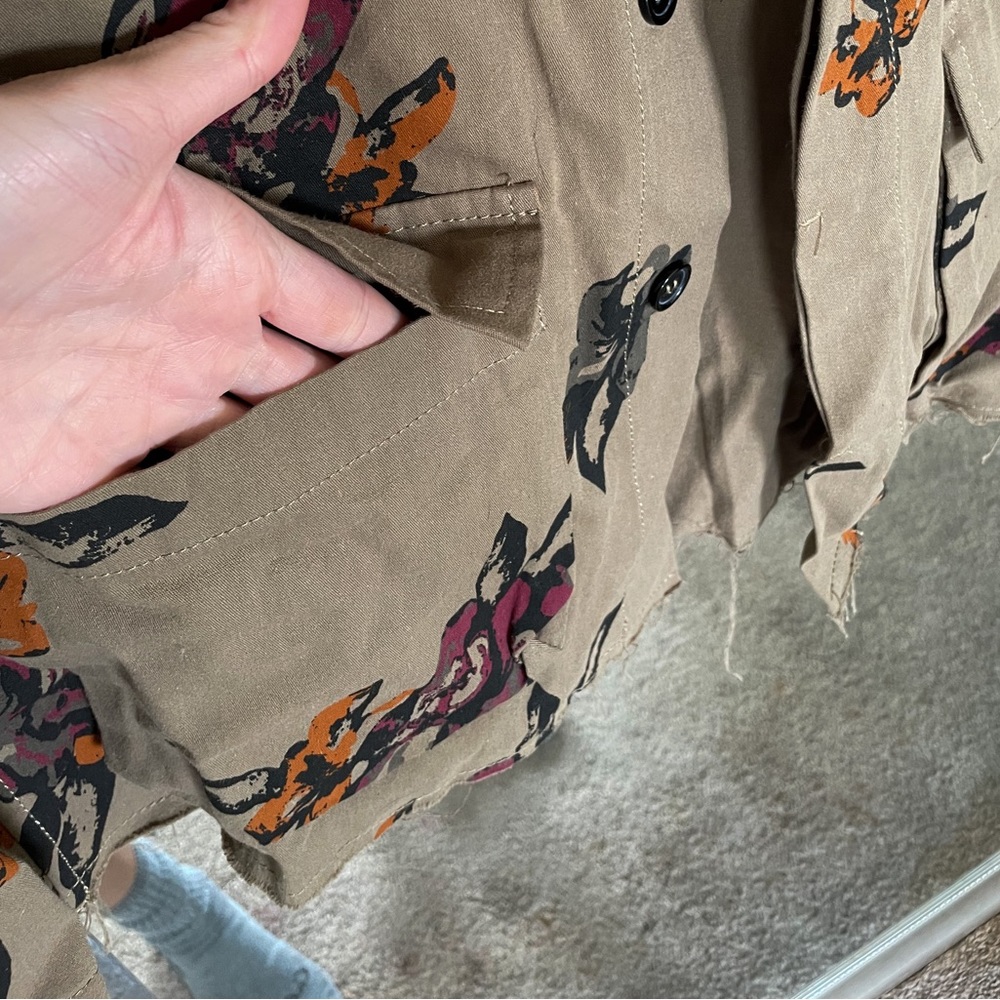 Button Down Utility Jacket - Picture 7 of 9